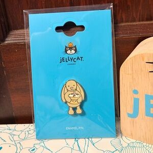 NWT Jellycat Bashful Beige Bunny Birthday Cake Pin - Shanghai Exclusive VHTF